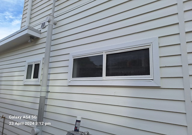 Spraying Colourbond Windows 5